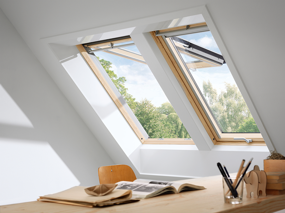 Velux Klapp-Schwing Fenster GPL - UK04 3070  klar Alu Thermo 134 x 98 cm